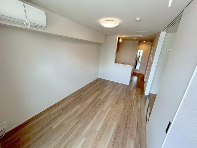 スマートコート淡路駅前の居間写真