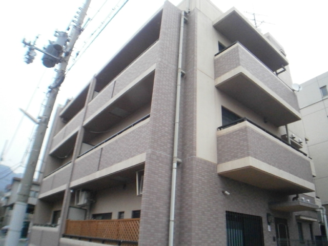 神戸市灘区灘南通のマンションの建物外観