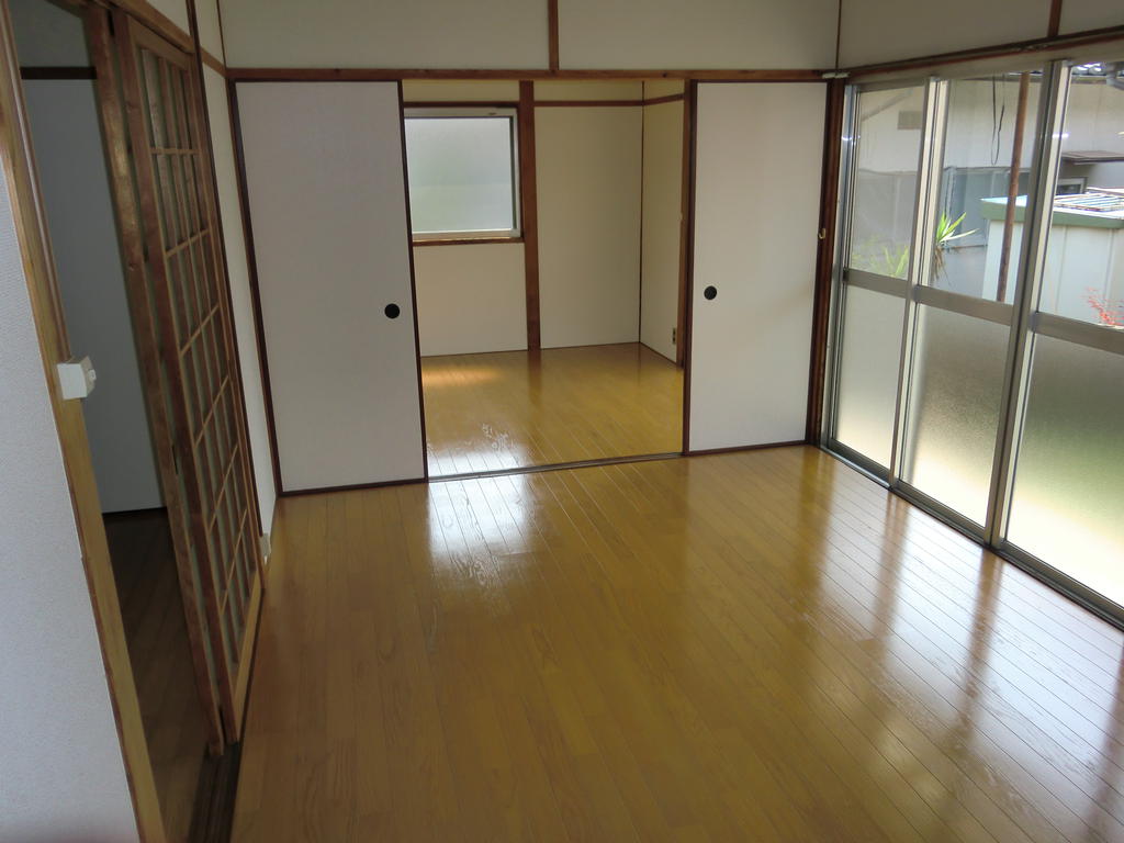 明徳住宅の居間写真