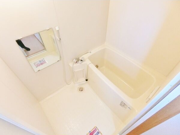 バス・シャワールーム　肩までお湯につかって10数えて・・・