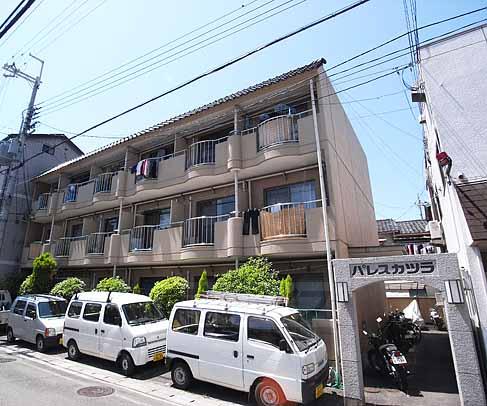 京都市西京区桂池尻町のマンションの建物外観