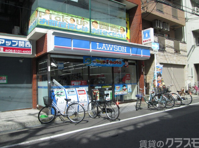 コンビニ　ローソン 十三店（コンビニ）まで74m
