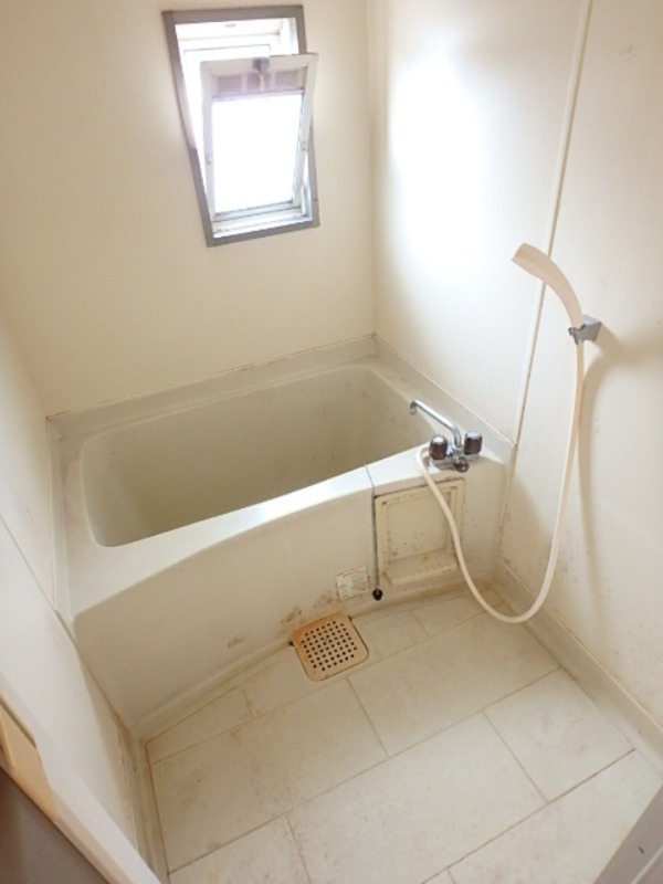 バス・シャワールーム　図面と現状に相違がある場合には現状を優先