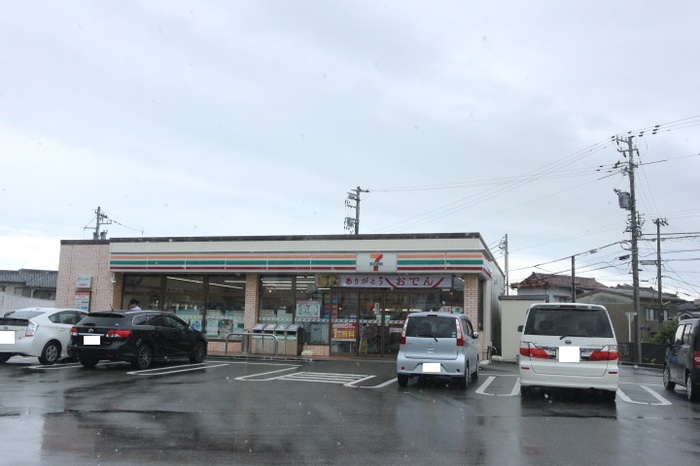 コンビニ　セブンイレブン 富山中川原店（コンビニ）まで425m