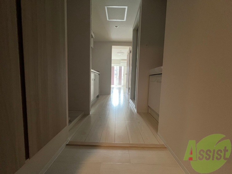 玄関　シンプルな内装でまとまりがあり清潔感がありますね。