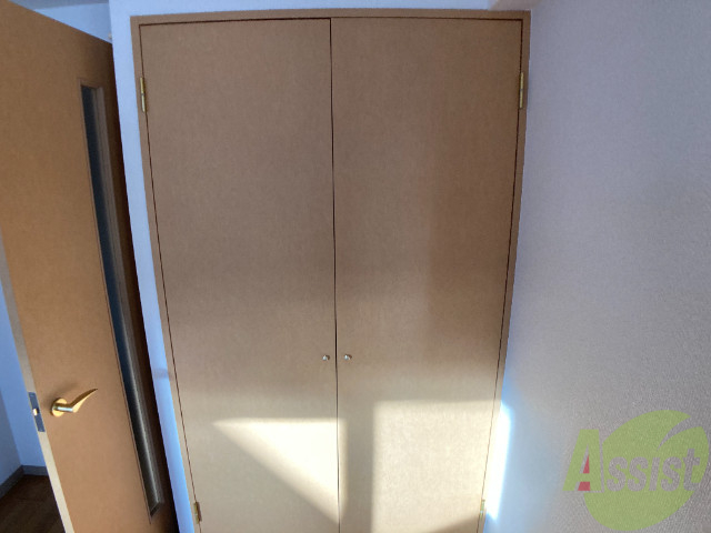 収納　収納はこちらのクローゼットをお使いください！