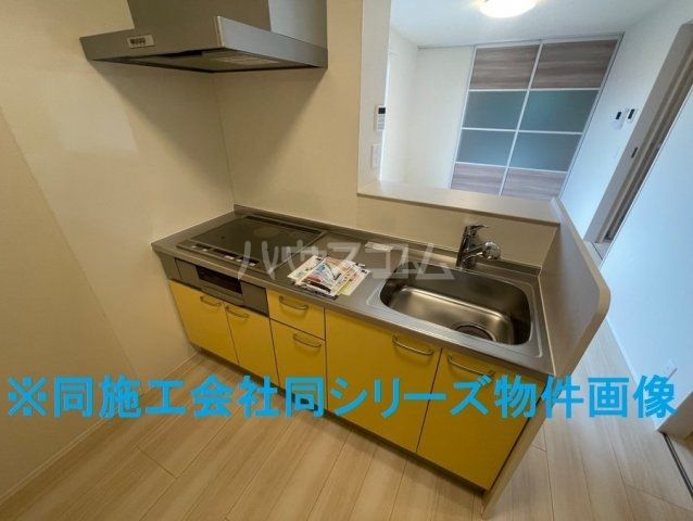 【Dスクエア本町仮番地のキッチン】