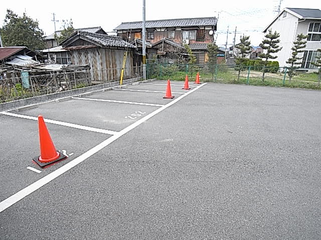 【姫路市東今宿のアパートの駐車場】