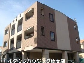 【ベルオーブの建物外観】