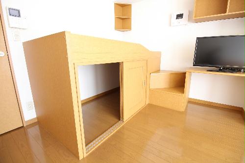 収納　ベッド下の収納は大容量で大変ご好評頂いています！