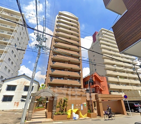 名古屋市熱田区二番のマンションの建物外観