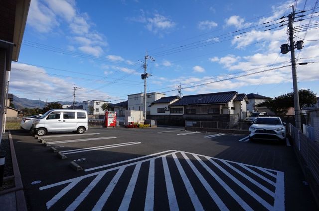 【アステリア感田IIの駐車場】