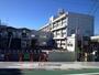 小学校　中央小（小学校）まで896m