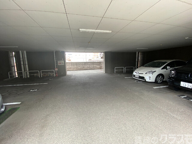 駐車場　敷地内駐車場あります。