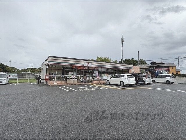 コンビニ　セブンイレブン河合町佐味田店（コンビニ）まで1900m