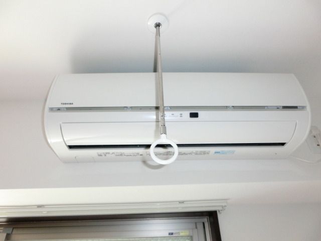 その他設備　雨の日便利な室内物干し付です