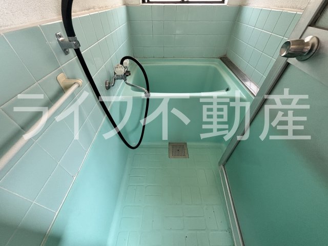 バス・シャワールーム　ゆったり過ごせるお風呂です