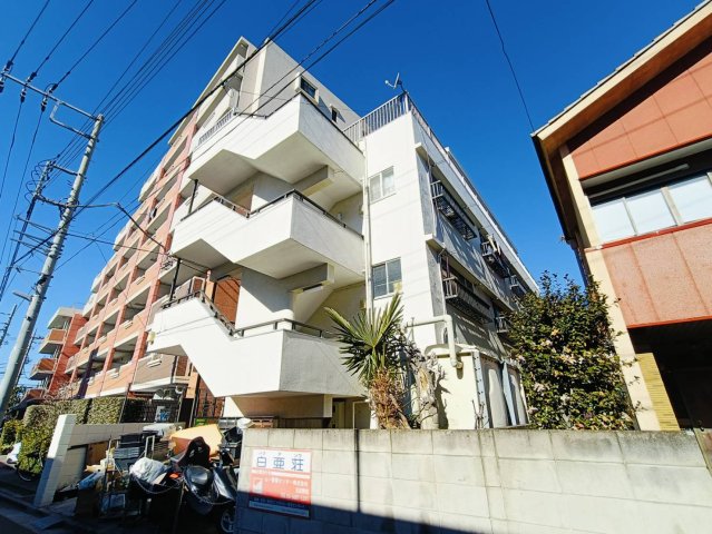 白亜荘の建物外観