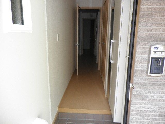 玄関　お問合せはタウンハウジングまで！※現地待合わせ相談可能