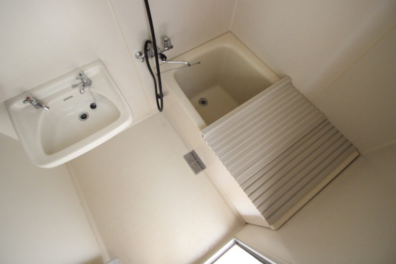 バス・シャワールーム　※別部屋の写真です