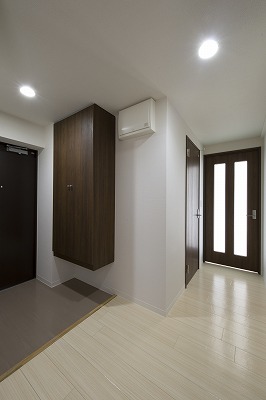 玄関　※同物件別号室　参考写真