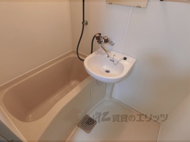 バス・シャワールーム　バス