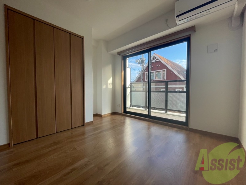 居室・リビング　１１．４帖のリビングになります。伸び伸び出来そうですね。