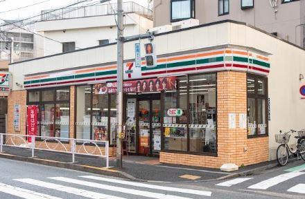 コンビニ　セブンイレブン 墨田八広1丁目店（コンビニ）まで323m