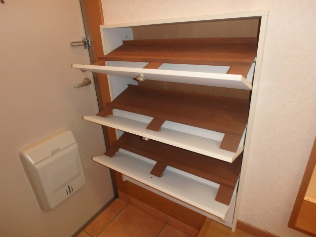 収納　シューズボックス。別部屋参考写真。