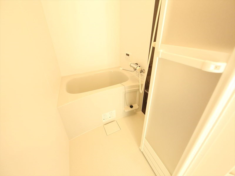 バス・シャワールーム　浴室暖房乾燥機付　追い焚き・オートバス機能付お風呂