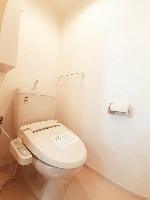 トイレ　清潔感のあるトイレです