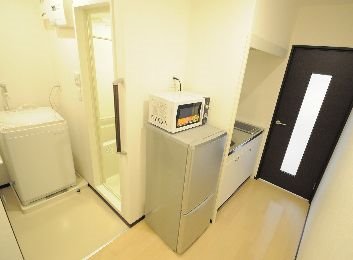 玄関　現状優先です。