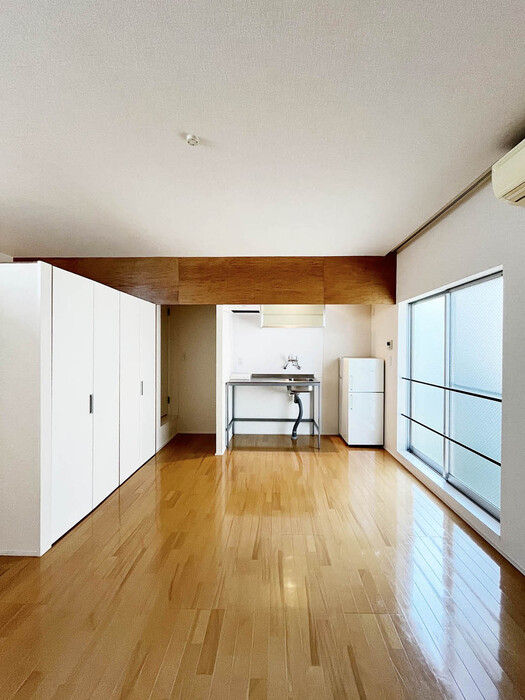 居室・リビング　8.4帖の1Rです