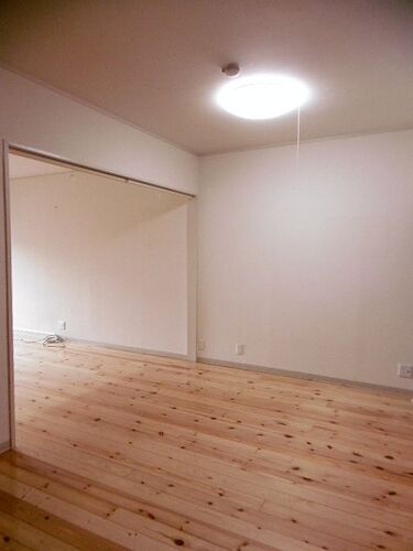 居室・リビング　LDK約15.0畳（廊下側）※前回募集時2017年3月撮影