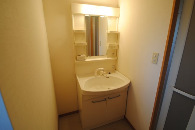 洗面設備　同タイプ別室（イメージ写真）