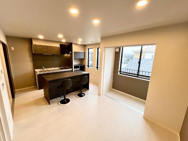 居室・リビング　※反転タイプのお部屋で御座います。