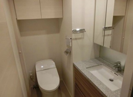 トイレ　別号室参考写真