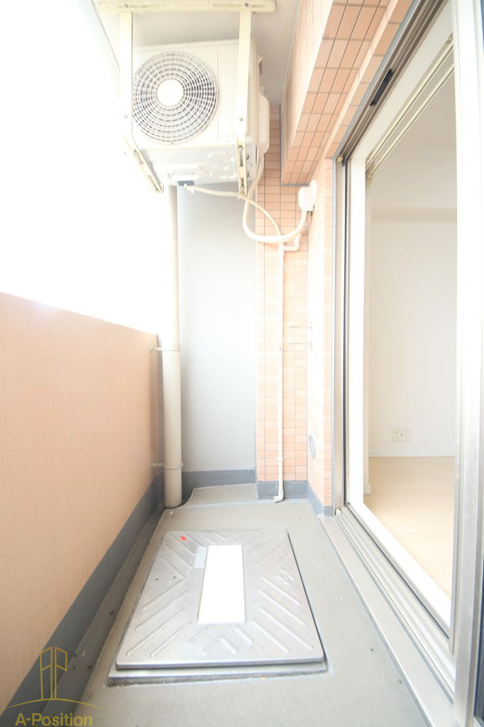 バルコニー　フロンティアタワー九条II