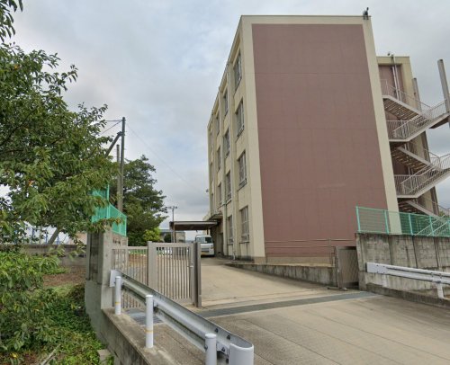 小学校　高松市立川島小学校（小学校）まで2592m