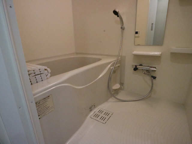 バス・シャワールーム　同一タイプです。