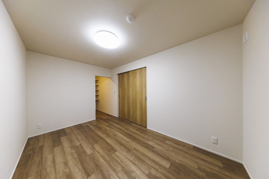 エントランス　駐車場