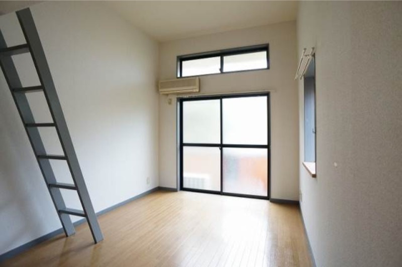 居室・リビング　別号室