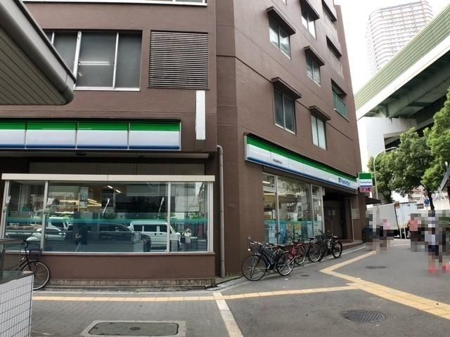 コンビニ　ファミリーマート 阿波座駅前店（コンビニ）まで561m
