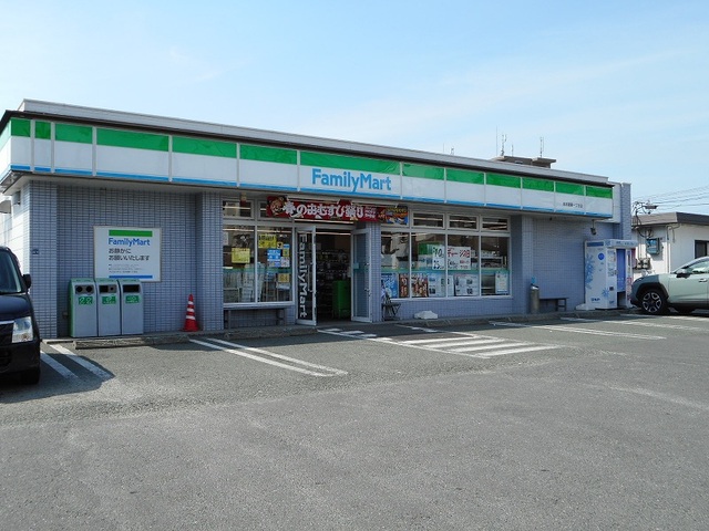 コンビニ　ファミリーマート健軍１丁目店（コンビニ）まで400m
