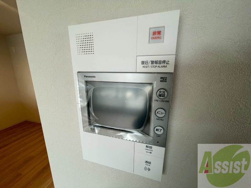 セキュリティ　ＴＶモニター付インターホンです。来客者の顔が見えるので安心！