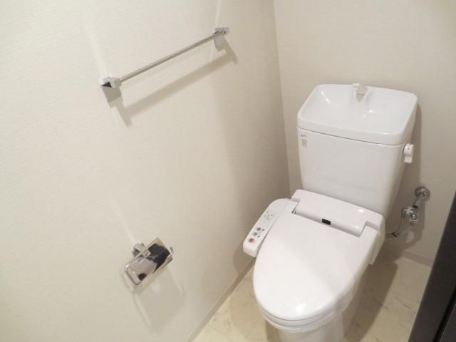 トイレ　お部屋探しは株式会社　タウンハウジング　までお気軽にお問合…