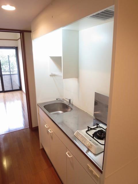 キッチン　※ご参考。１０９号室の内装写真になります。