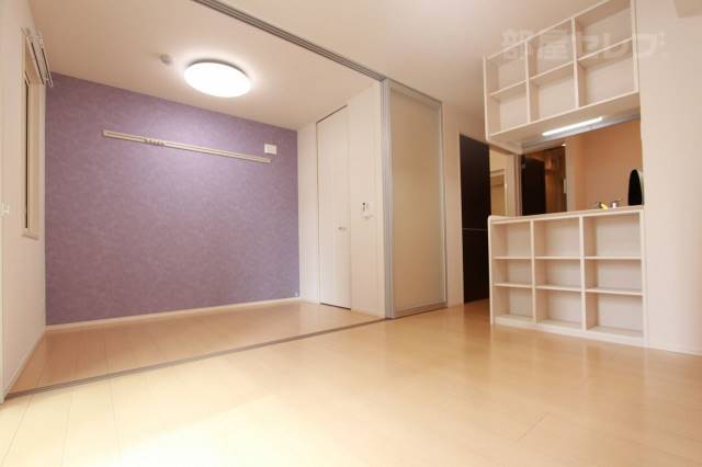 居室・リビング　※別室の同タイプの写真になります。