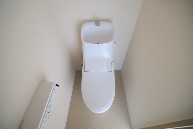 トイレ　※他部屋の写真です。現況優先。