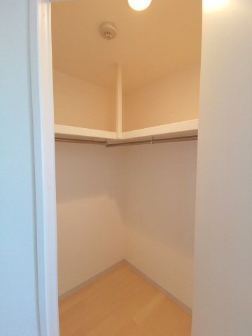 収納　ウォークインクローゼット